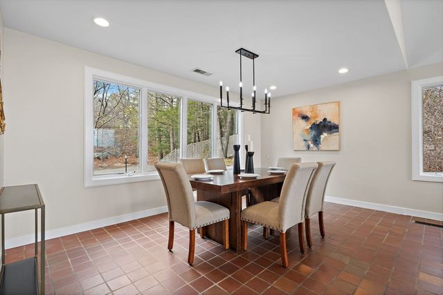 16 Huckleberry Hill Road, Lincoln, MA 01773