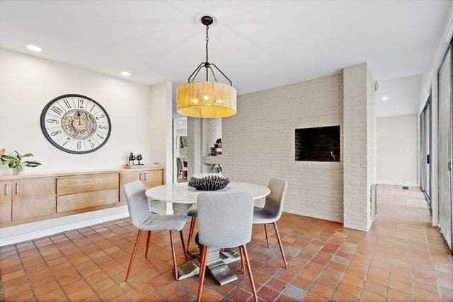 16 Huckleberry Hill Road, Lincoln, MA 01773