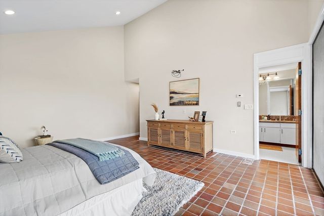 16 Huckleberry Hill Road, Lincoln, MA 01773