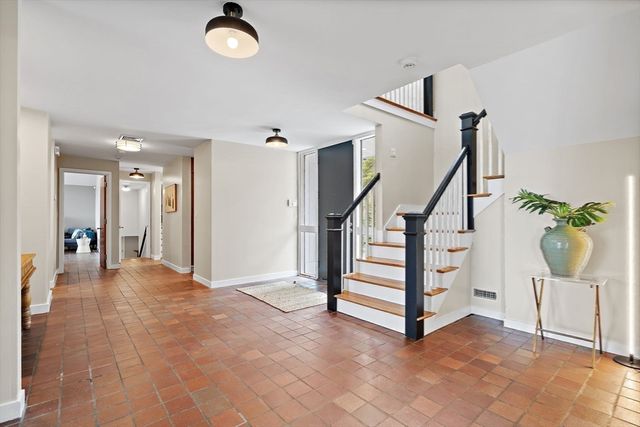 16 Huckleberry Hill Road, Lincoln, MA 01773