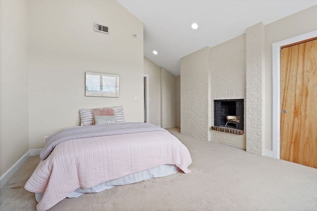 16 Huckleberry Hill Road, Lincoln, MA 01773