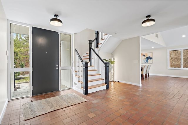 16 Huckleberry Hill Road, Lincoln, MA 01773