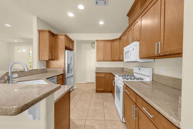 65096 Cliff Circle S, Desert Hot Springs, CA 92240