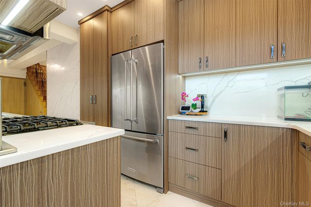 99-32 66th Road 5Z, Rego Park, NY 11374