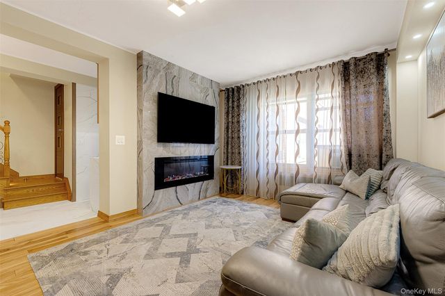 99-32 66th Road 5Z, Rego Park, NY 11374