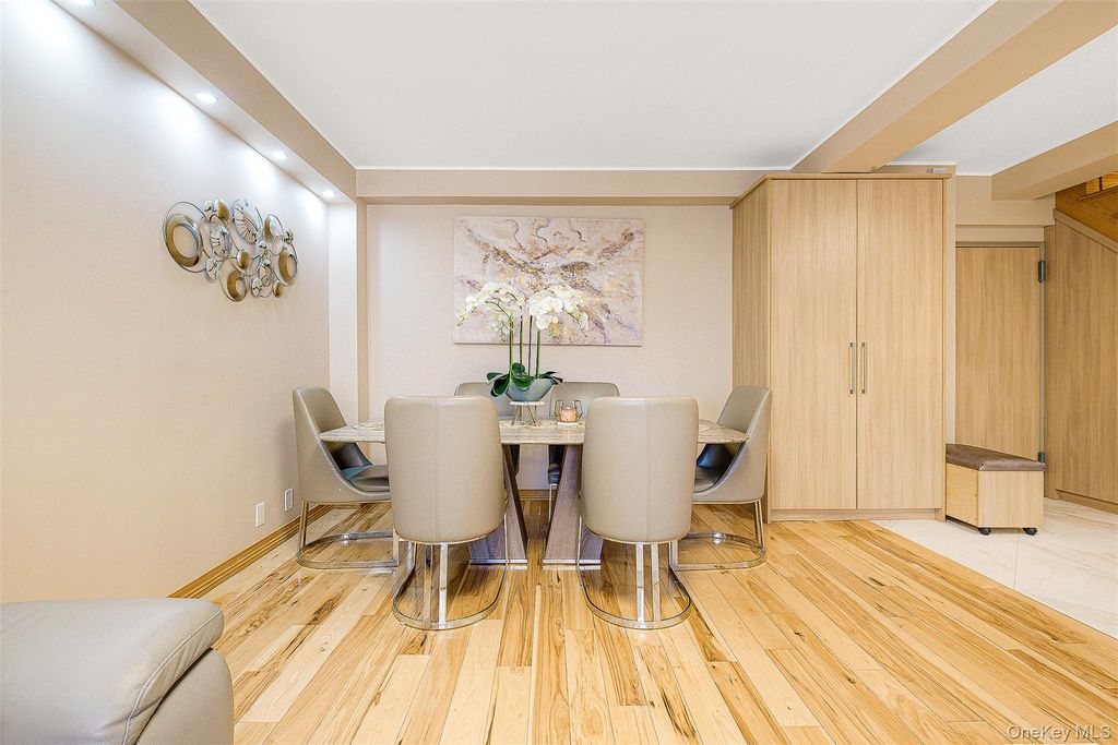99-32 66th Road 5Z, Rego Park, NY 11374 — photo 4