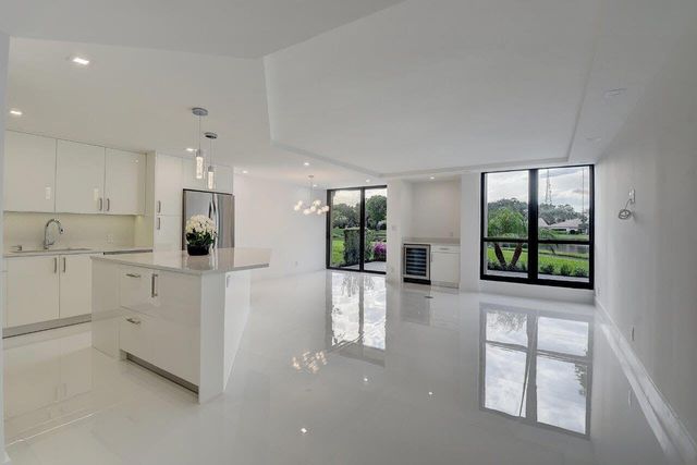 2006 Bridgewood Drive, Boca Raton, FL 33434