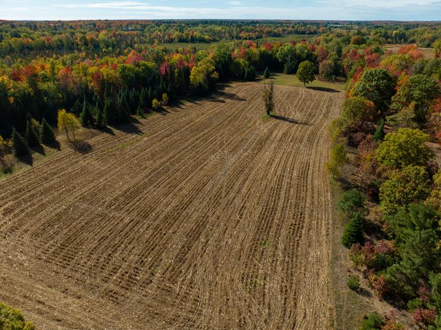 72000 E 46th Road, Clam Lake Twp, MI 49601