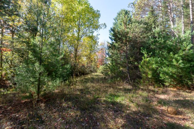 72000 E 46th Road, Clam Lake Twp, MI 49601