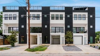 308 S Mesquite St # 102, San Antonio, TX 78203