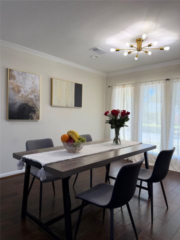 5534 Loch Lomond Drive, Houston, TX 77096