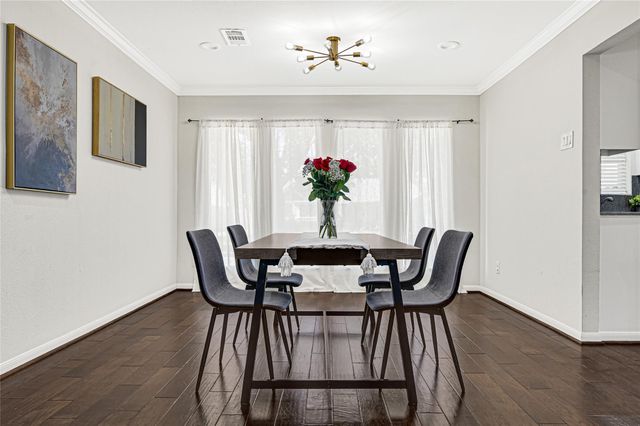 5534 Loch Lomond Drive, Houston, TX 77096