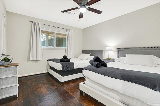 5534 Loch Lomond Drive, Houston, TX 77096