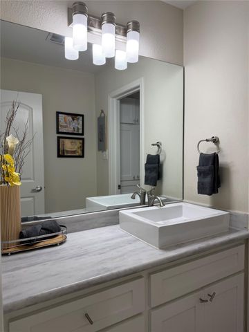 5534 Loch Lomond Drive, Houston, TX 77096