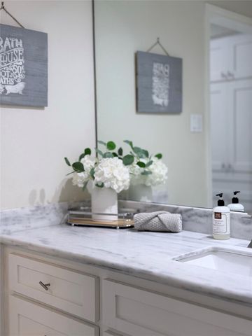 5534 Loch Lomond Drive, Houston, TX 77096