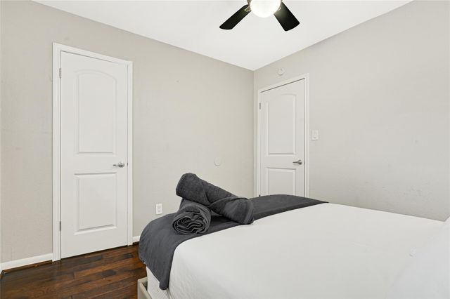 5534 Loch Lomond Drive, Houston, TX 77096