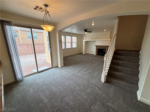 10735 Knickerbocker Avenue, Las Vegas, NV 89166