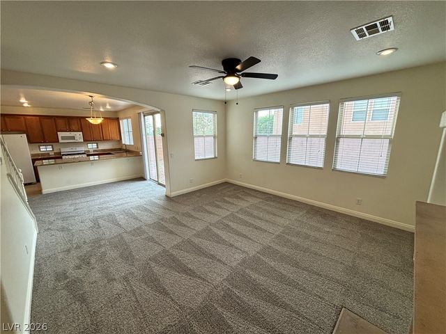 10735 Knickerbocker Avenue, Las Vegas, NV 89166