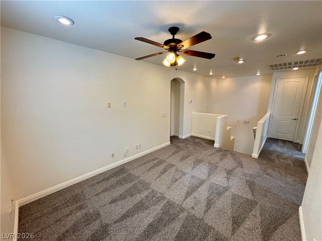 10735 Knickerbocker Avenue, Las Vegas, NV 89166