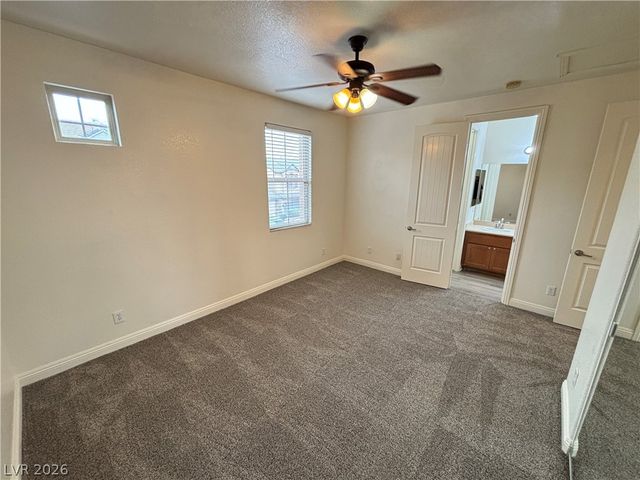 10735 Knickerbocker Avenue, Las Vegas, NV 89166