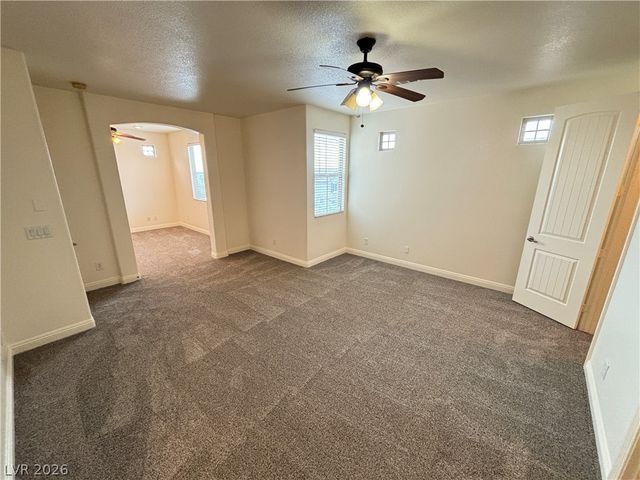 10735 Knickerbocker Avenue, Las Vegas, NV 89166