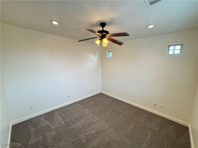 10735 Knickerbocker Avenue, Las Vegas, NV 89166