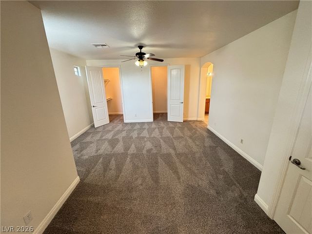 10735 Knickerbocker Avenue, Las Vegas, NV 89166