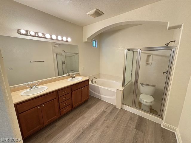 10735 Knickerbocker Avenue, Las Vegas, NV 89166