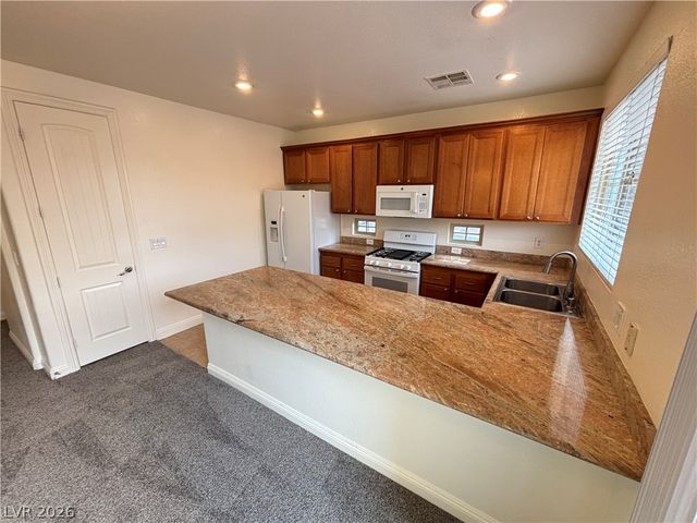 10735 Knickerbocker Avenue, Las Vegas, NV 89166