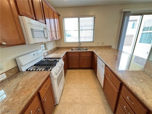 10735 Knickerbocker Avenue, Las Vegas, NV 89166