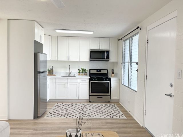 2848 Date Street, Honolulu, HI 96816