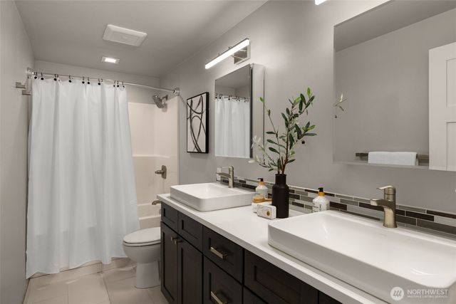 7063 122nd Avenue SE, Newcastle, WA 98056