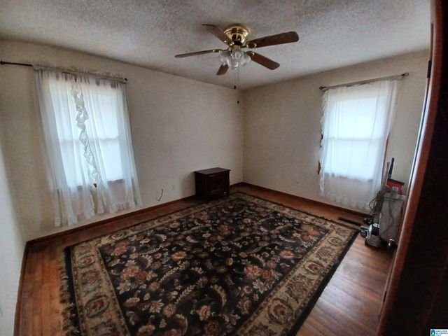 1008 26TH AVENUE N, Hueytown, AL 35023