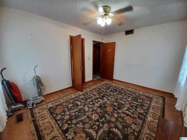 1008 26TH AVENUE N, Hueytown, AL 35023