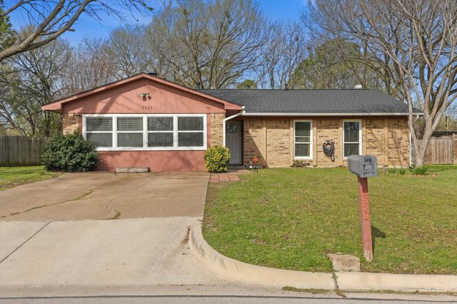 2529 Freedom Lane, Denton, TX 76209