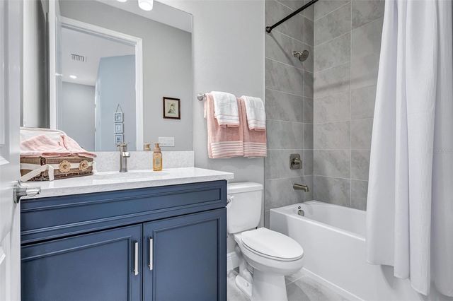 17241 SAVORY MIST CIRCLE, Bradenton, FL 34211