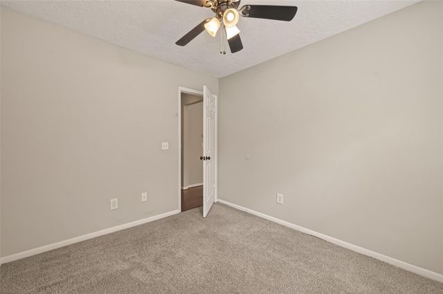 27 Lush Meadow Place, The Woodlands, TX 77381