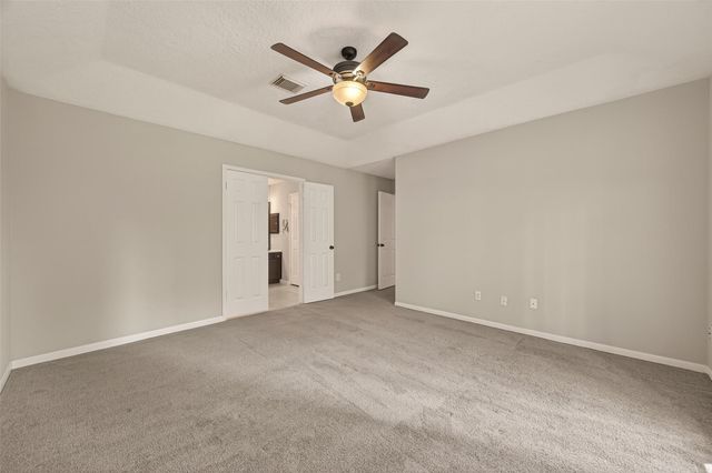 27 Lush Meadow Place, The Woodlands, TX 77381