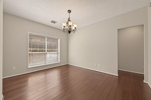 27 Lush Meadow Place, The Woodlands, TX 77381