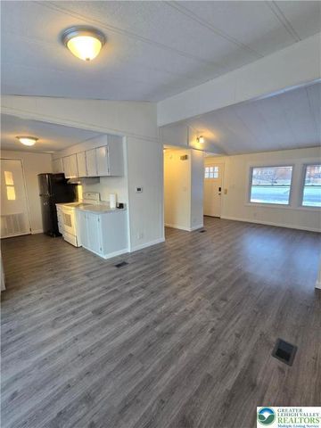 207 West Center Street, Wind Gap Boro, PA 18091