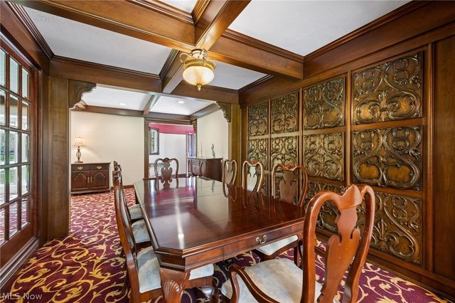 6736 Big Creek Parkway, Middleburg Heights, OH 44130