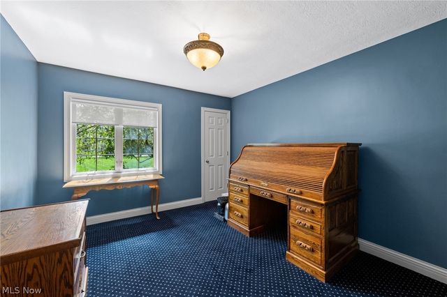 6736 Big Creek Parkway, Middleburg Heights, OH 44130