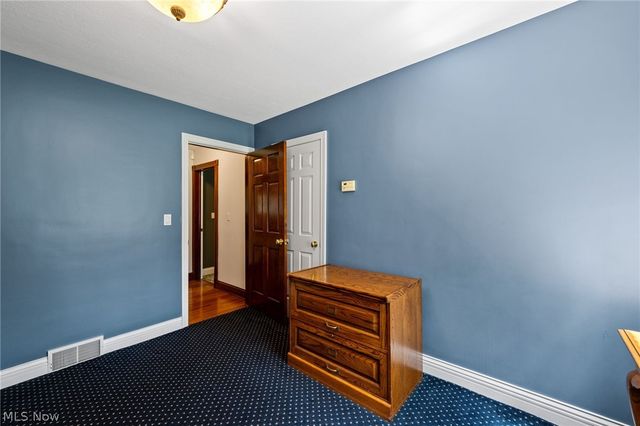 6736 Big Creek Parkway, Middleburg Heights, OH 44130