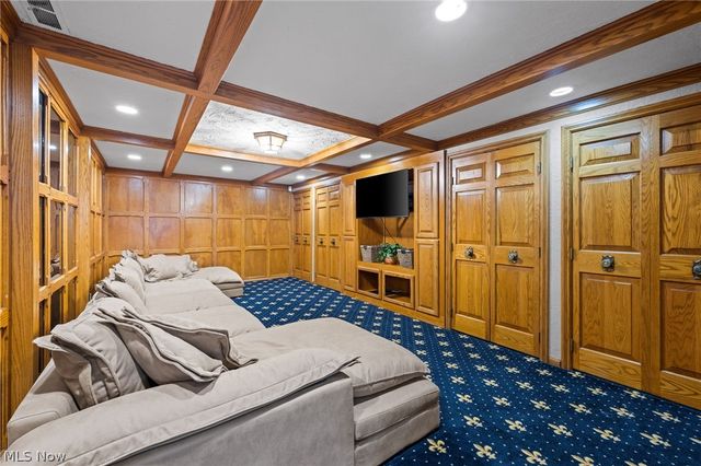 6736 Big Creek Parkway, Middleburg Heights, OH 44130