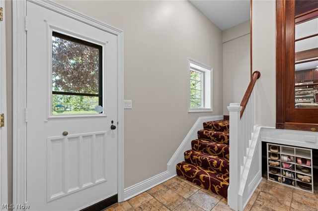 6736 Big Creek Parkway, Middleburg Heights, OH 44130