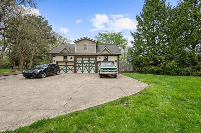 6736 Big Creek Parkway, Middleburg Heights, OH 44130