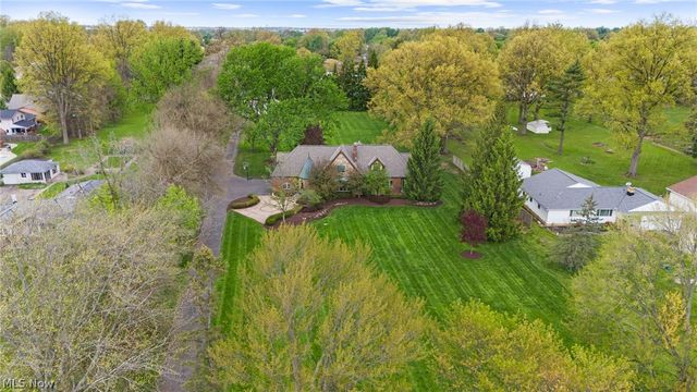 6736 Big Creek Parkway, Middleburg Heights, OH 44130