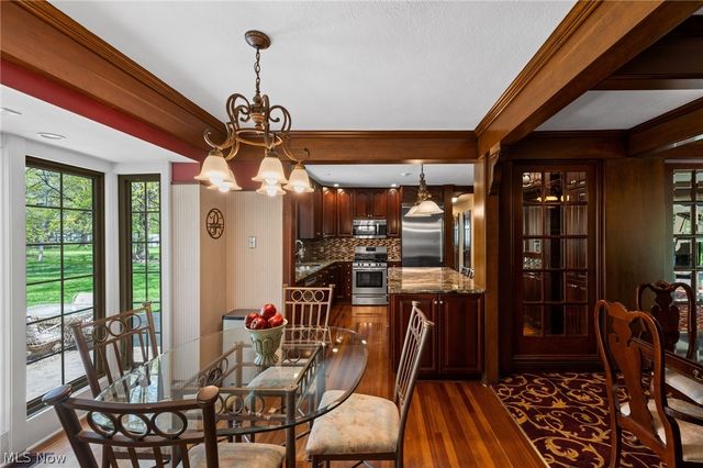 6736 Big Creek Parkway, Middleburg Heights, OH 44130