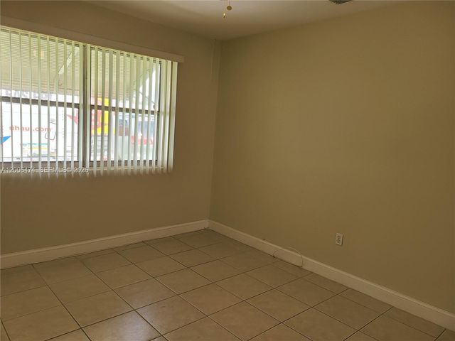 6580 Grant St, Hollywood, FL 33024