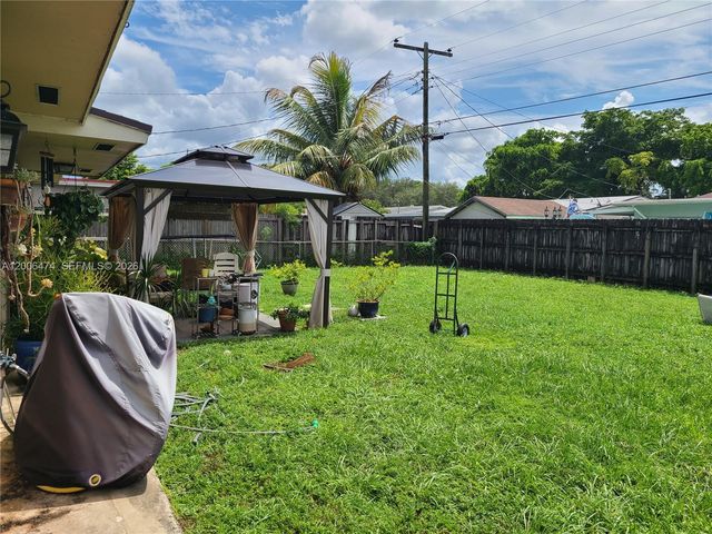 6580 Grant St, Hollywood, FL 33024